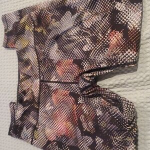 𝅺Prana Roxanne Digi Abstract Black Multicolor Leggings